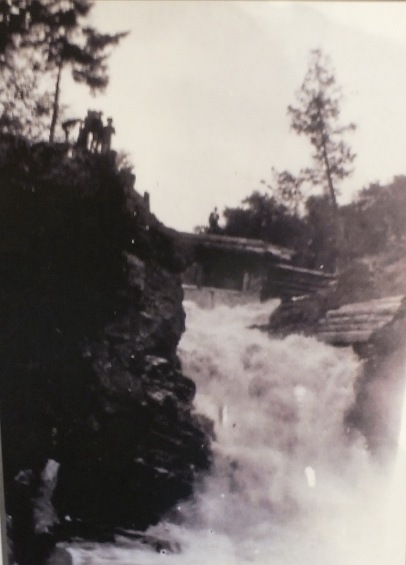 Old photograph of High Falls on the Oxtongue River